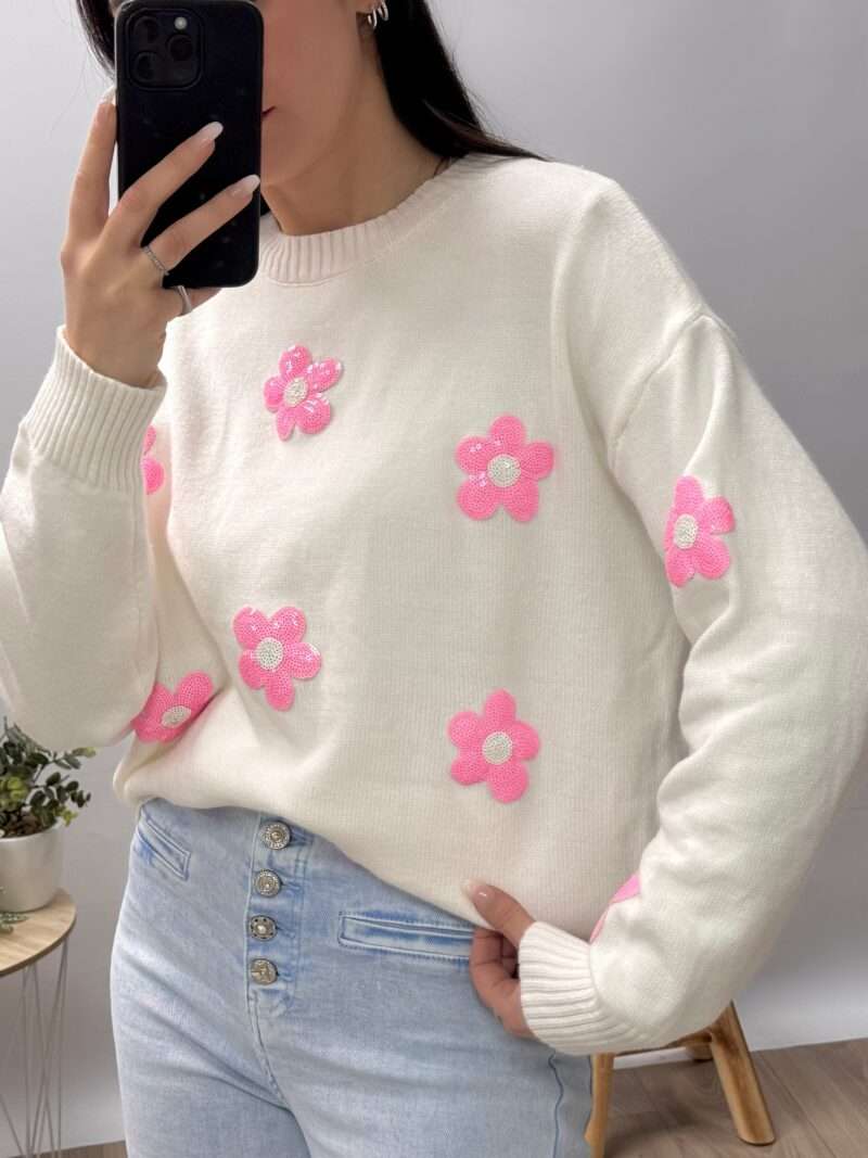 Pull blanc à fleurs – Image 2