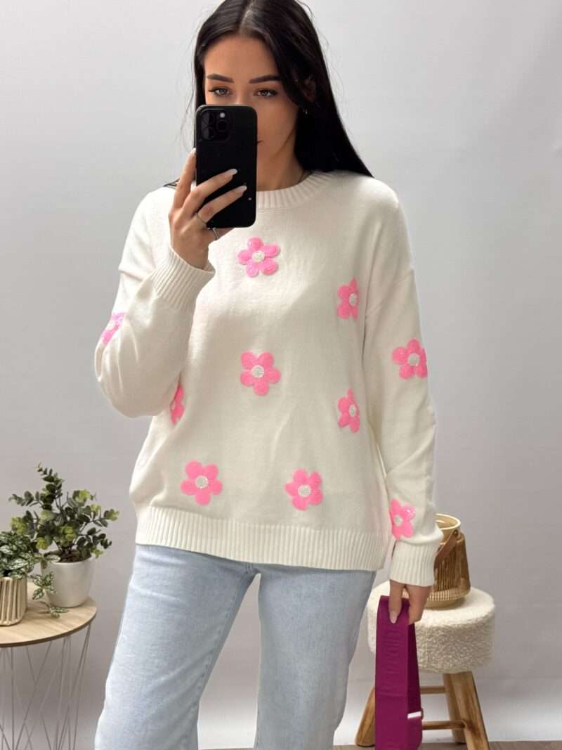 Pull blanc à fleurs – Image 4