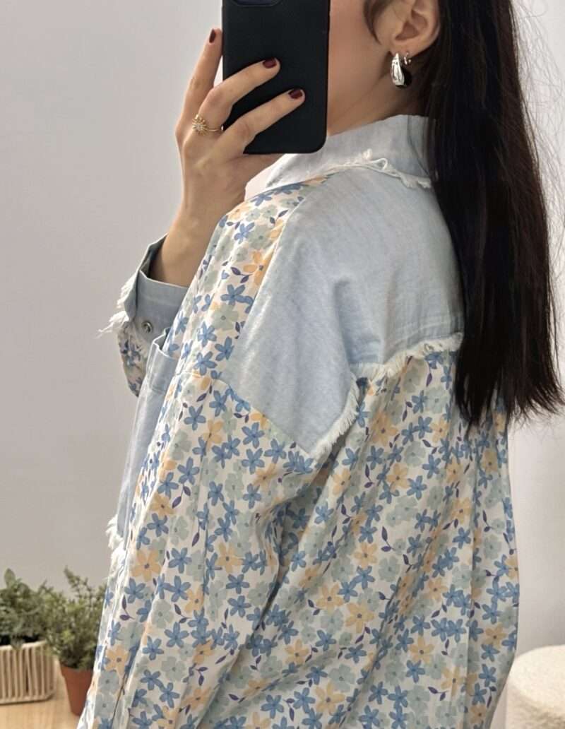 Chemise en jean à fleurs – Image 2