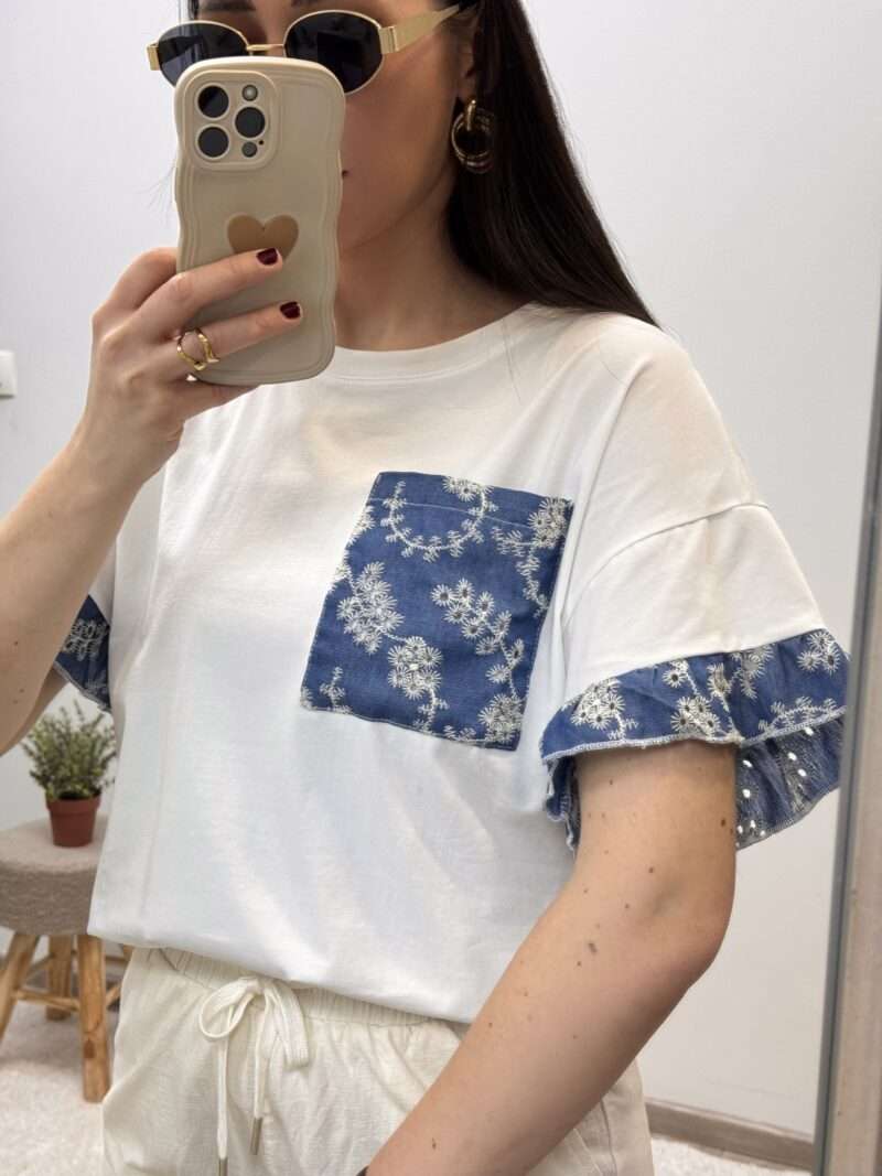 t-shirt brodé blanc poche jean