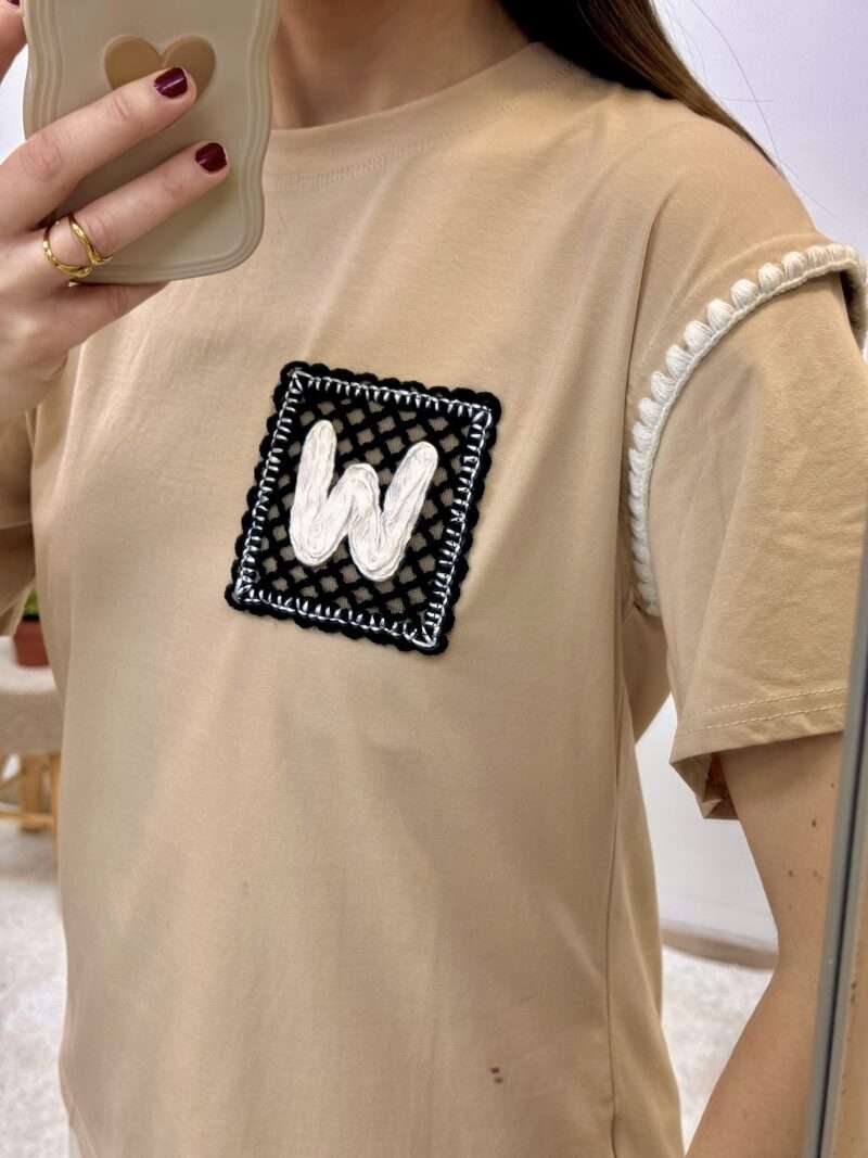 t-shirt crochet beige – Image 2