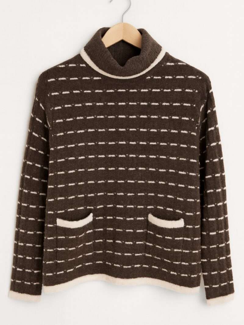 Pull col roulé avec poches