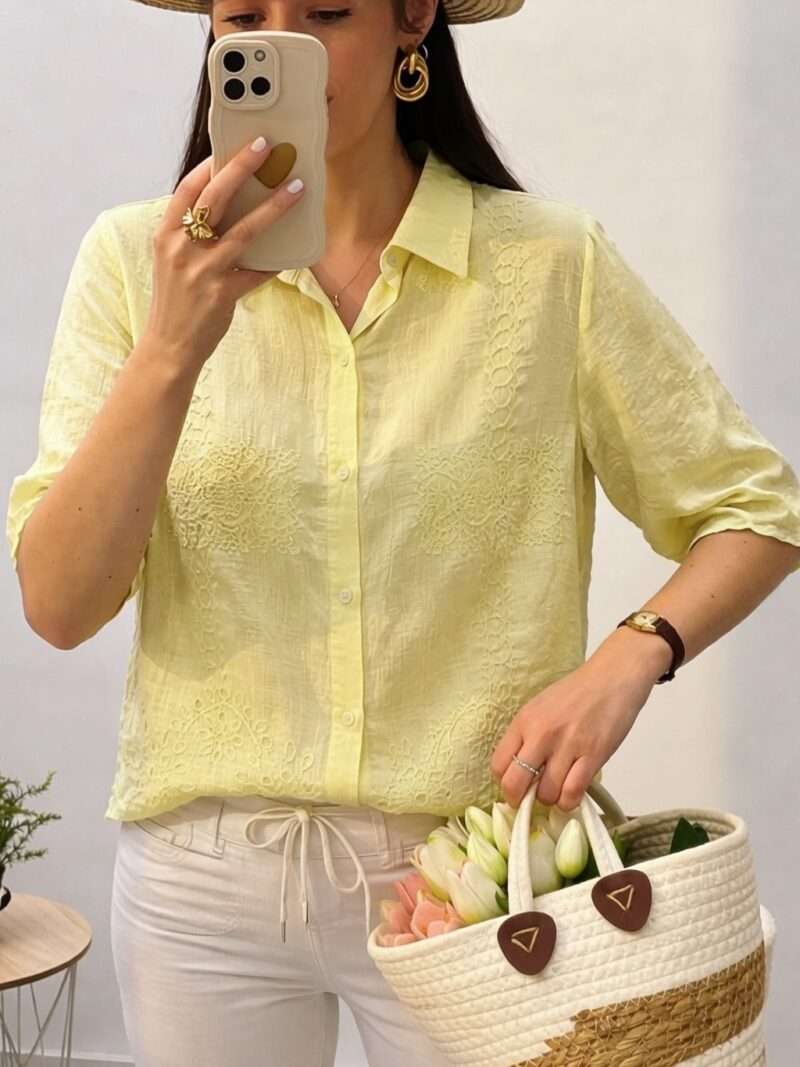 Blouse en coton et dentelle