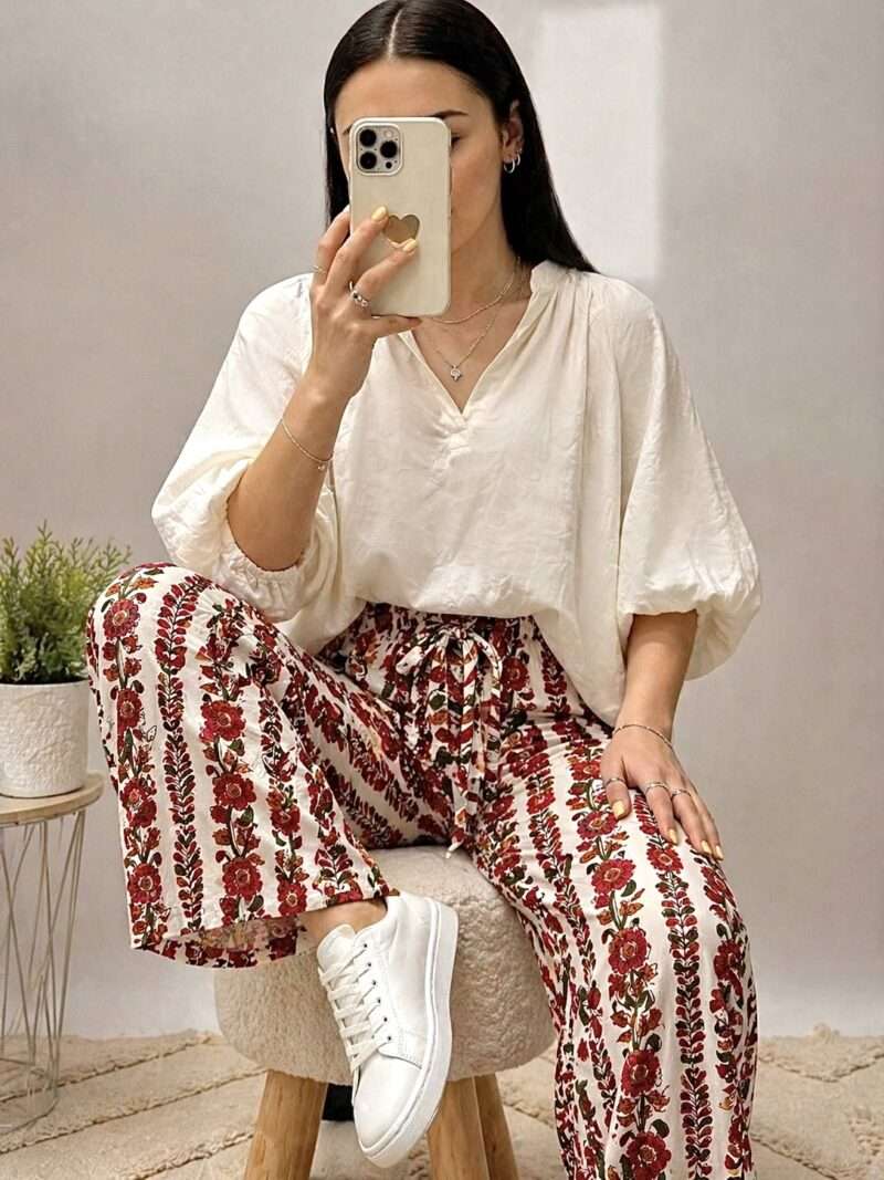 Pantalon à imprimé fleuri
