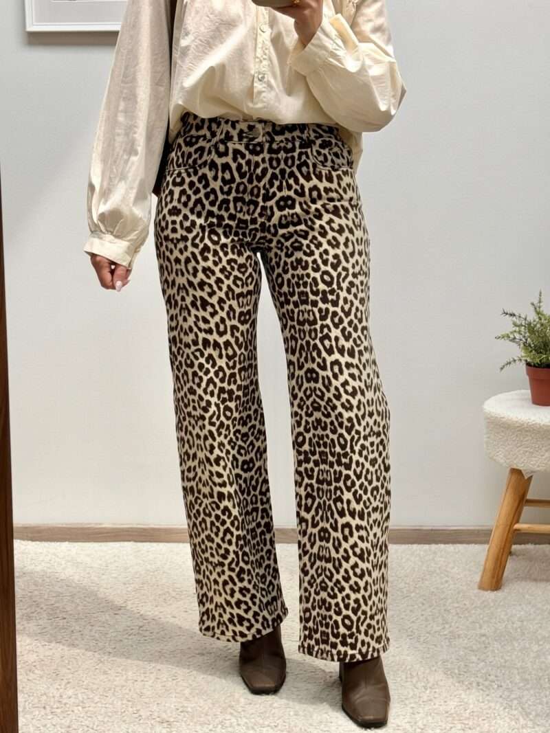 Pantalon léopard coupe droite