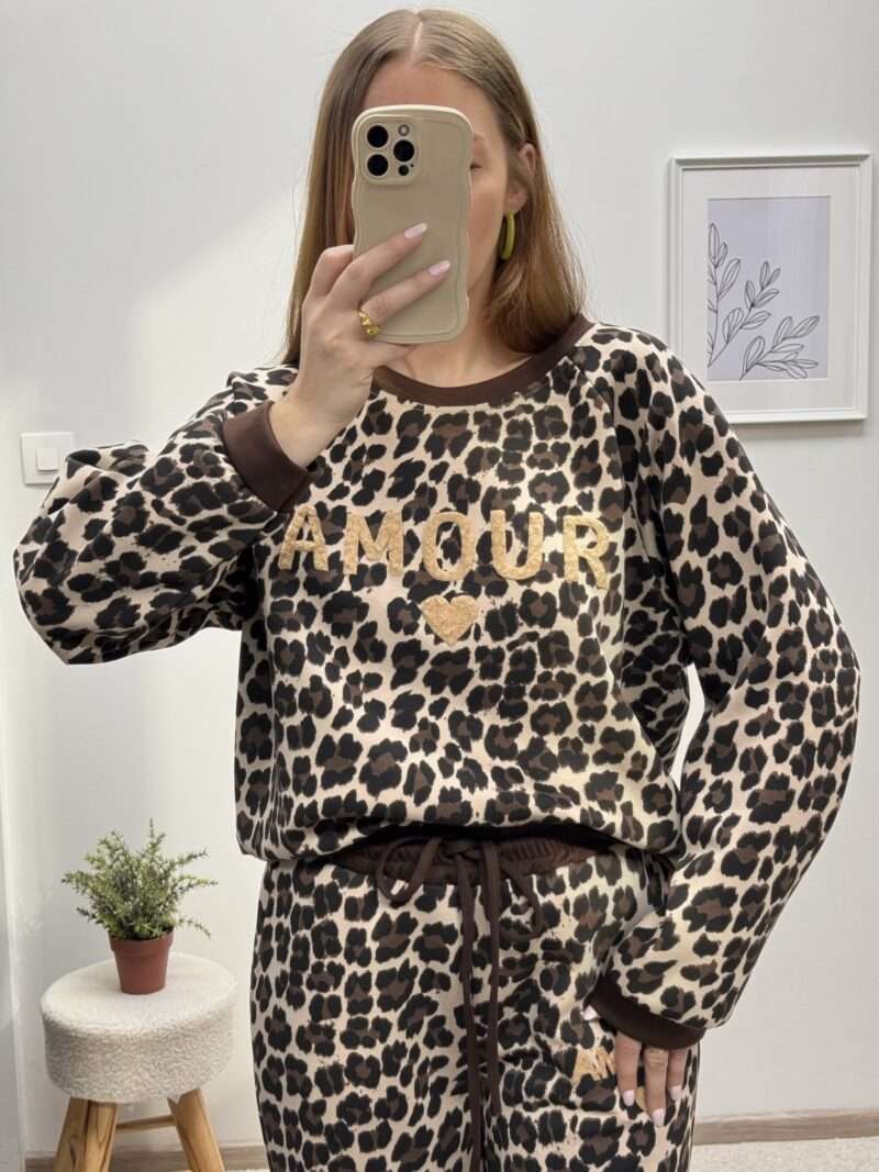 Pull léopard "amour"